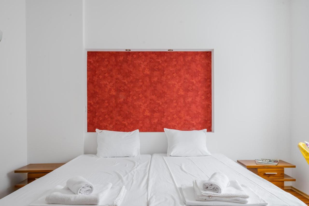Sofia'S Vintage Gem: Spacious 2Bd Flat On Solunska Apartment Luaran gambar